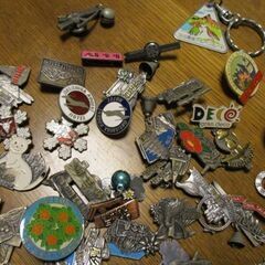 登山・スキー記念バッジ約120個　実家の整理しています！の画像
