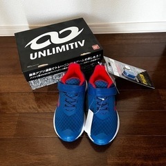 【UNLIMITIV（アンリミティブ）】スニーカー（20.0cm）