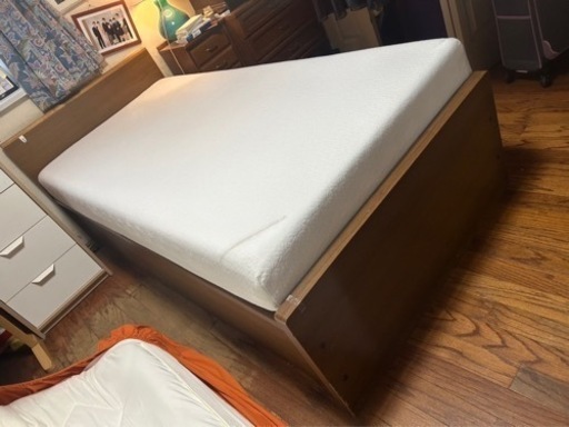 収納付き　シングルベッド