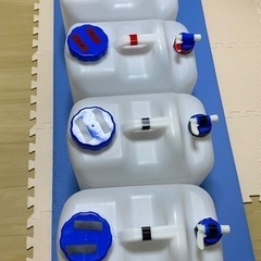 23ℓタンク4つまとめて