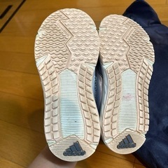 adidasシューズ18.5cmの画像