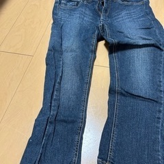 デニムパンツ 7分丈の画像