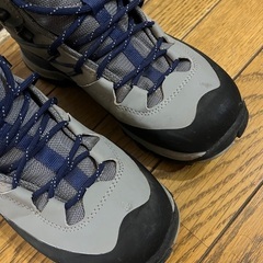[ザノースフェイス] トレッキングシューズ クレストン ミッド GORE-TEX レディース 24cmの画像