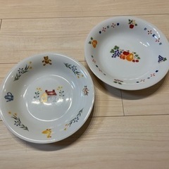 ステンシル風　スープ皿　２枚
