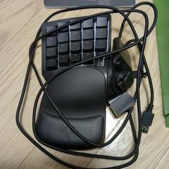 左手デバイス RAZER TARTARUS V2の画像