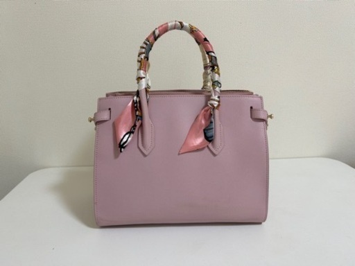 FURLAのバッグ