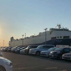 カーフェリー船の仕事（自動車積下ろしドライバー）の画像