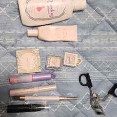 お化粧グッズ