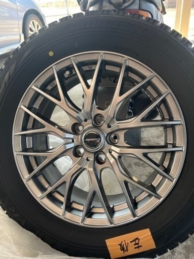 〜商談中〜アルファードスタッドレスタイヤ