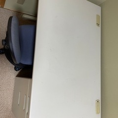 事務デスクセット　無料でお譲りします。の画像