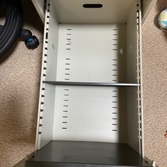 事務デスクセット　無料でお譲りします。の画像
