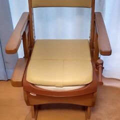 安寿 家具調トイレセレクトR はねあげ 小一度のみ使用 ほぼ新品 美品 今年