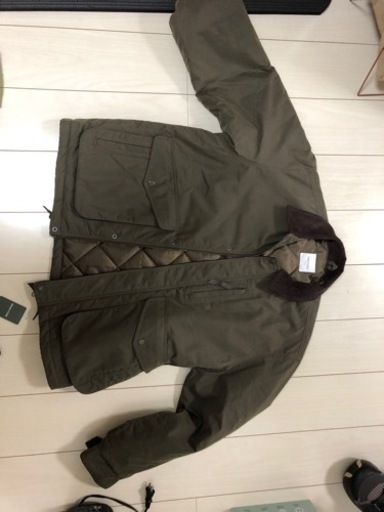 ジャンバー　サイズM 未使用品　1万8000円で購入