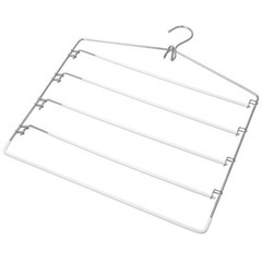 ニトリ　スカートズボン5段ハンガー　4つの画像