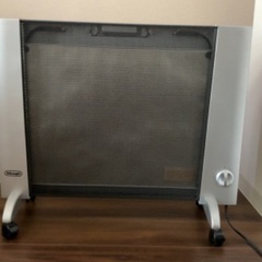 デロンギ　パネルヒーターの画像