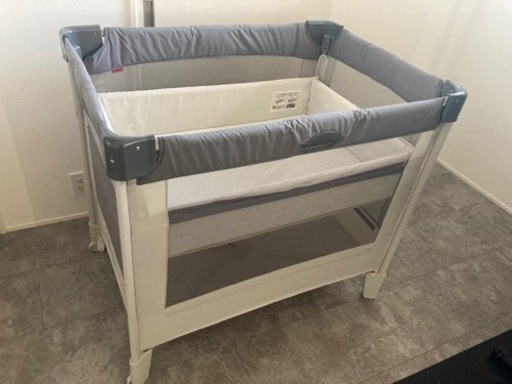 Aprica(アップリカ) ベビーベッド ココネルエアー AB 0か月から2歳頃まで ミニ コンパクト 折りたたみ ベビーサークル (グレーベアー)  敷布団付き