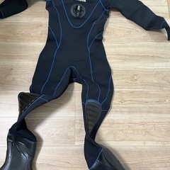 ドライスーツとウェットスーツ