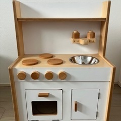 木製おままごとミニキッチンの画像
