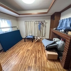 清瀬市物件（ファミリー・部屋を広く使いたい人、シェアハウス、1人暮らしなどしたい人に朗報！）東京都清瀬市・中清戸　最寄りが清瀬駅　近くにバス停があります。3階建て一軒屋物件です！！ − 東京都