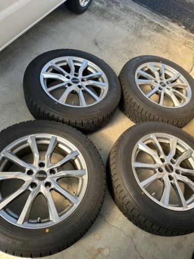 アルファード　ヴェルファイア　17インチスタッドレス215/60/17