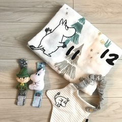 ムーミン　おくるみタオル、スタイ、ガラガラ