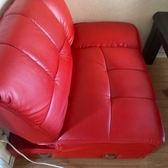 3人用繋げるタイプの赤いソファー