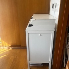 IKEA オムツ台＆棚の画像