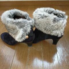 【お取引者様決定しました】ラビットファーのショートブーツ　２４センチの画像