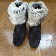 【お取引者様決定しました】ラビットファーのショートブーツ　２４センチ