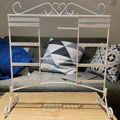 アクセサリースタンド 大容量! [ホワイト]