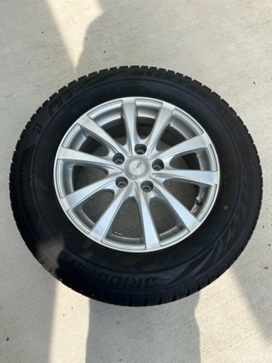 アルファード　スタッドレスタイヤ215/65R16