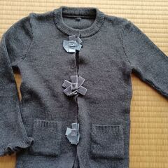 「組曲」長袖Tシャツ2枚・「OCCHI」カーディガンの画像