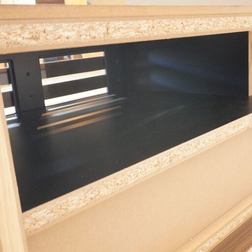 ディノス取扱い、大川の家具メーカーSHIGIYAMA(シギヤマ家具)のアルススタイル テレビボード。ウォールナット無垢材と黒革調の組み