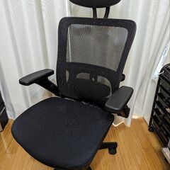 美品！4ヶ月使用、高機能オフィスチェア - 4Dランバーサポート＆リクライニング機能付き
