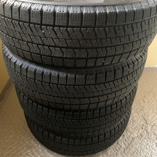 ブリジストン　ブリザック　VRX2 スタッドレスタイヤ