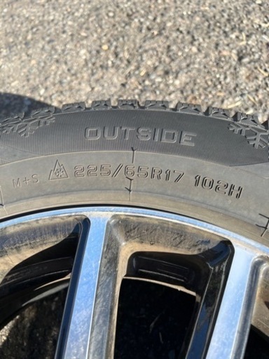スタッドレスタイヤ 225/65 R17アルミホイール付き4本