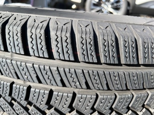 スタッドレスタイヤ 225/65 R17アルミホイール付き4本