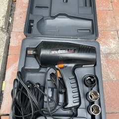 インパクトレンチ　DC12V用 と　サンダー