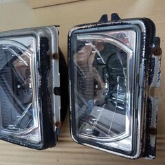トラックバス用24Ｖ角目4灯式の外側左右LED上下用ライト3万円売り