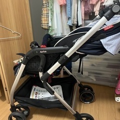 Aprica ベビーカーの画像