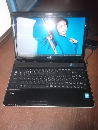 第8号　富士通ノートパソコン　美品　SSD120GB　メモリ4GB