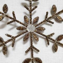 アンティークゴールド 雪の結晶　ビーズとクリスタルのクリスマスオーナメントの画像