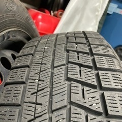 スタッドレス鉄ホイールセット カバー付き185/60R15 の画像