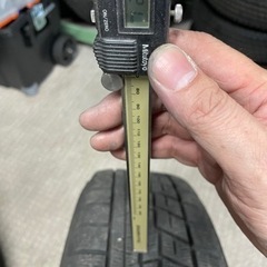 スタッドレス鉄ホイールセット カバー付き185/60R15 の画像