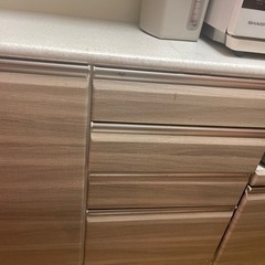 キッチンキャビネット