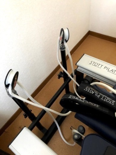 ピラティス　リフォーマー　STOTT PILATES