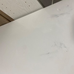 ダイニングテーブルの画像