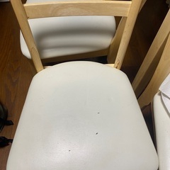 ダイニングテーブルの画像