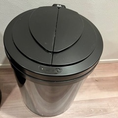 自動開閉ゴミ箱 30Lの画像