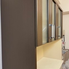 【差し上げます】　ニトリ　こげ茶　食器棚の画像